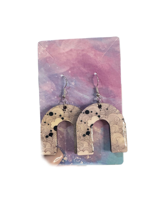 Arch dangle earrings